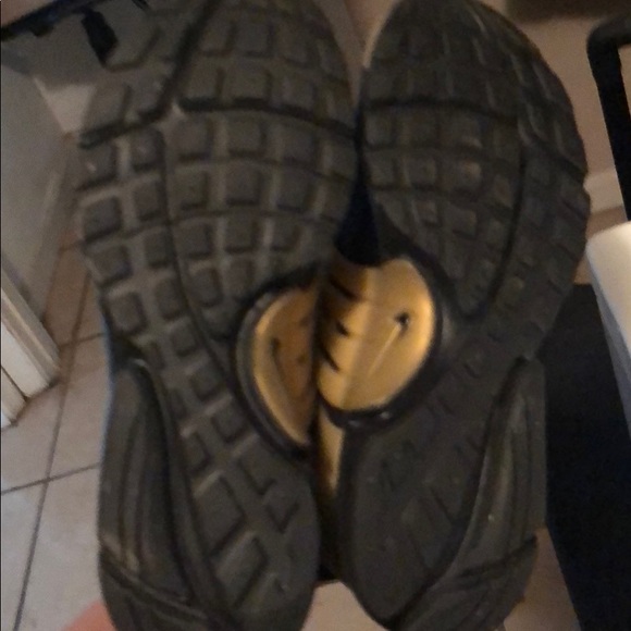 sneakers - Picture 2 of 3